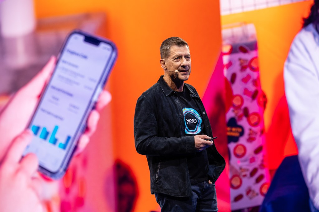 Xero boss Steve Vamos on stage at Xerocon Sydney 2022