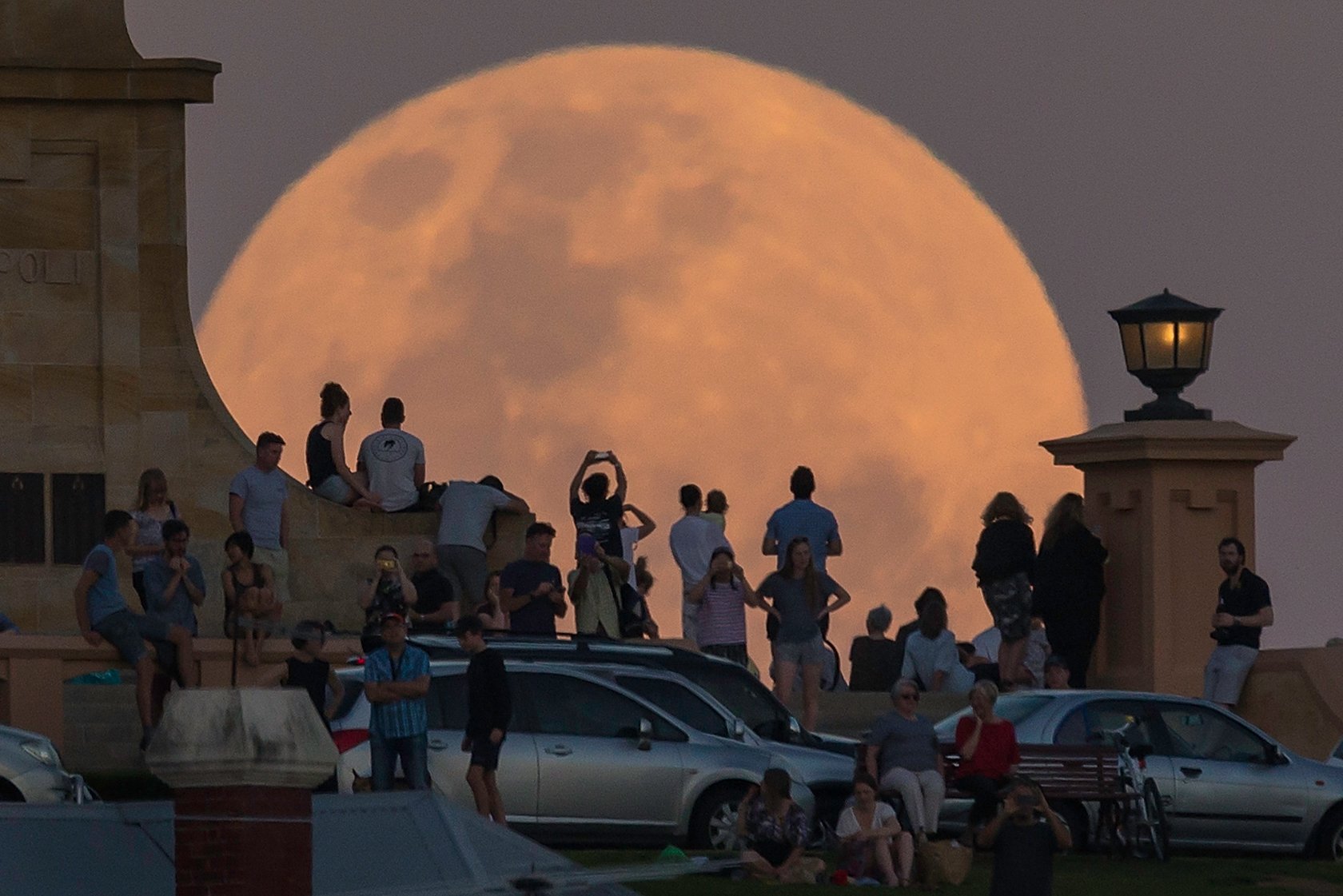 How to see the 'super blue moon' in Australia tonight