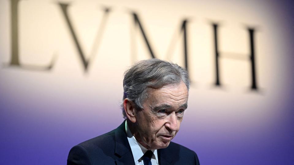 France Probes LVMH CEO Arnault Over Deal With Russian Businessman